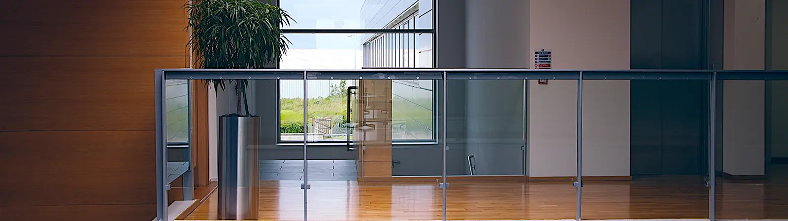 Hiss-städning för företag och butiker.